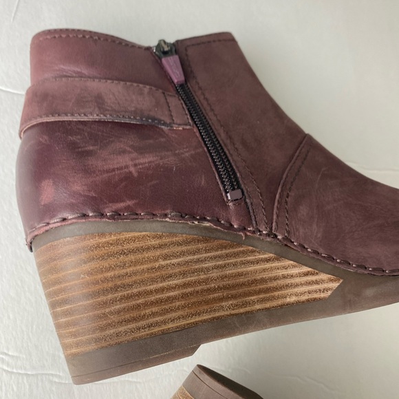 Dansko Shirley Leather Ankle Boot burgundy wedge heel size 40 - Picture 11 of 11